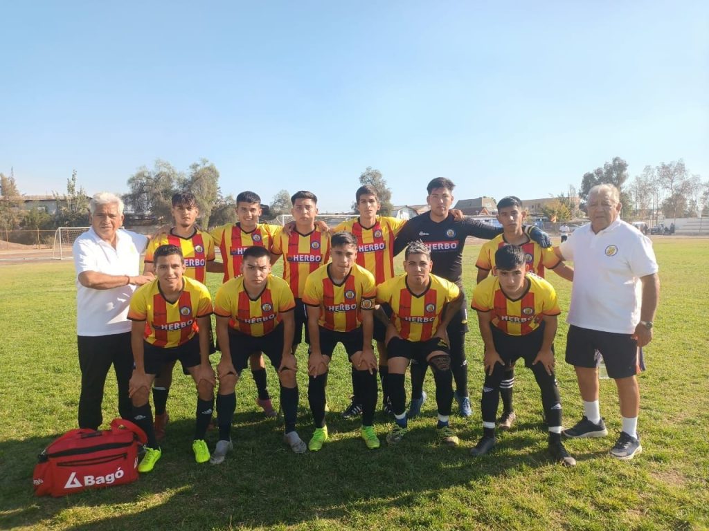 Once inicial de Gol y Gol en su debut.