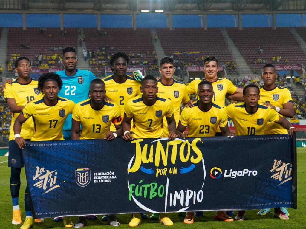 Formación de Ecuador antes de jugar con Arabia Saudita.