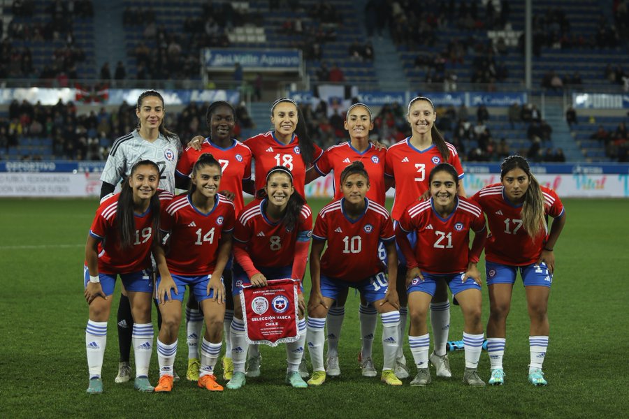 Formación de La Roja Femenina.