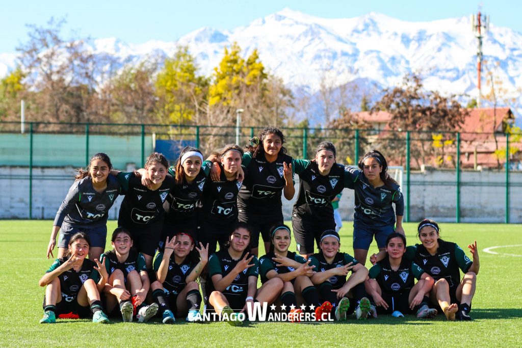 Comienza una nueva temporada para los equipos que jueguen en el torneo formativo y Santiago Wanderers femenino sub-16 se prepara para alcanzar nuevos resultados. Las decanas entregaron una campaña que las posiciono como decimas en la tabla de posiciones.