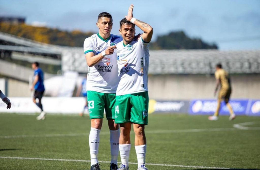 Deportes Puerto Montt tiene la primera opción para llegar a la final de la Zona Sur. (Foto: @dpmchile/Instagram).