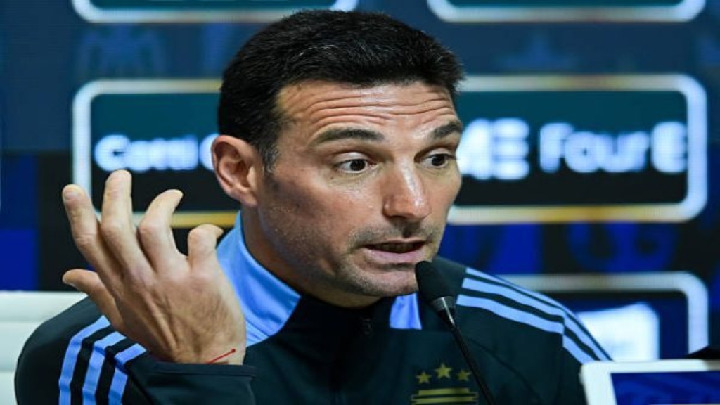 Lionel Scaloni en conferencia de prensa luego del triunfo de Argentina ante Chile.